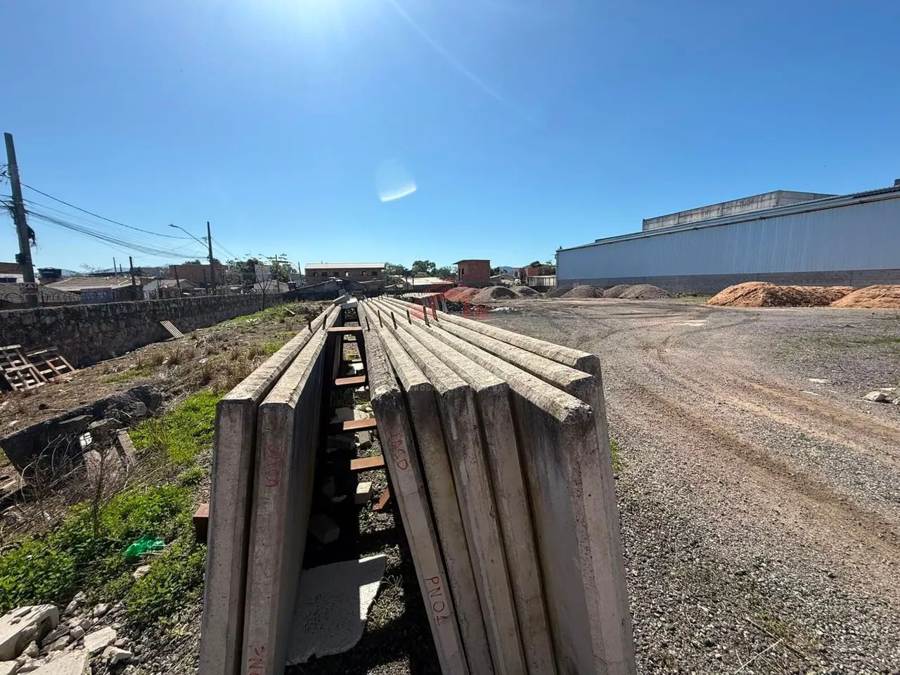 VENDE-SE | 2.000 m² DE GALPÕES + 10.000 m² DE TERRENO - Foto 3