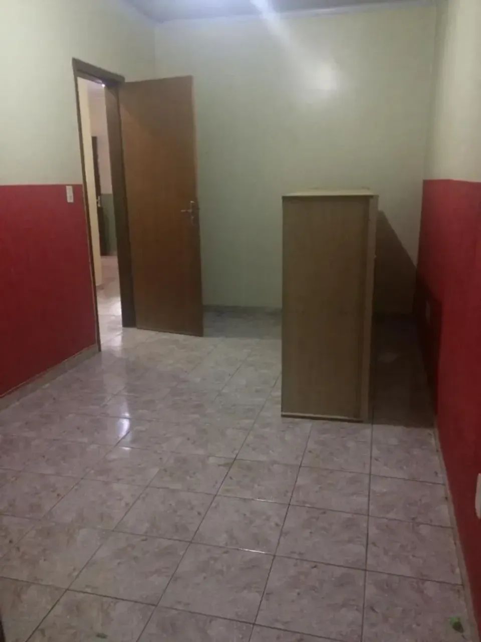 CASA DE ESQUINA COM FUNDOS 4QTS - Foto 2