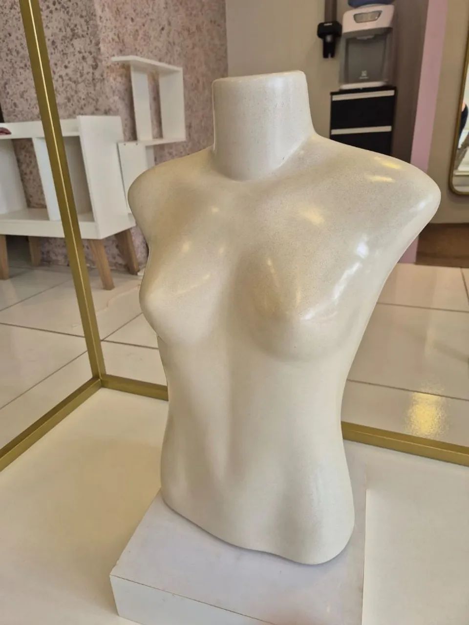 Vendo manequim para blusa 