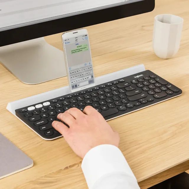 Teclado Logitech K780 com Suporte para Celular/Tablet e Numérico - Foto 2