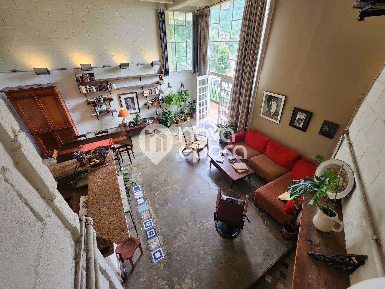 Cosme Velho | Casa 8 quartos, sendo 3 suites