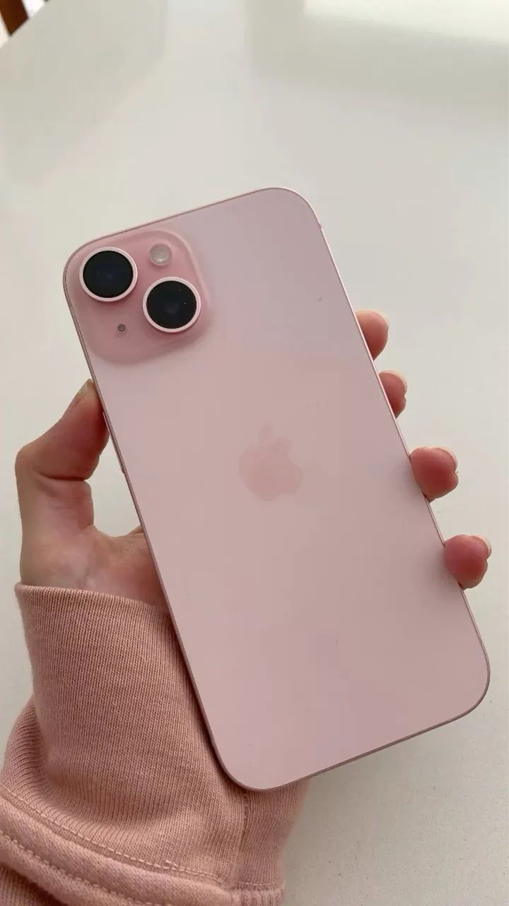 iPhone 15 