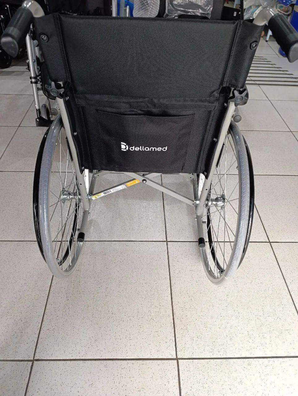 Cadeira de rodas d100 - Foto 2