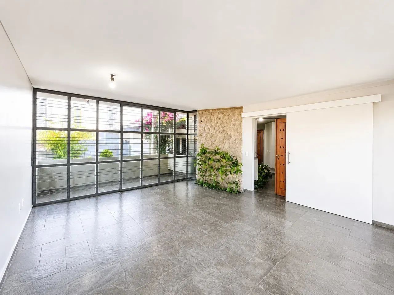 Casa para aluguel com 450 metros quadrados com 5 quartos - Foto 5