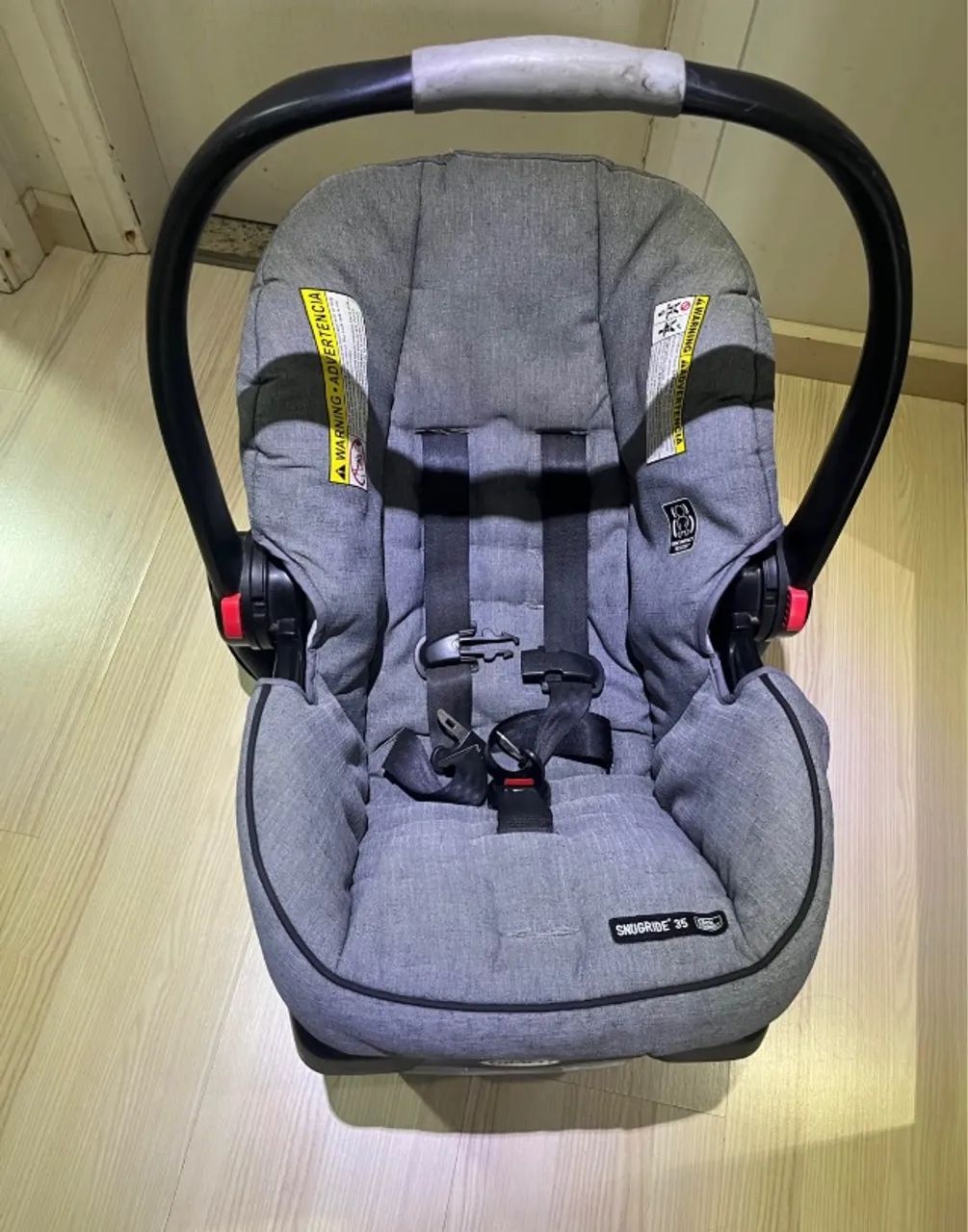 Vendo carinho de bebê com bebê conforto  - Foto 2