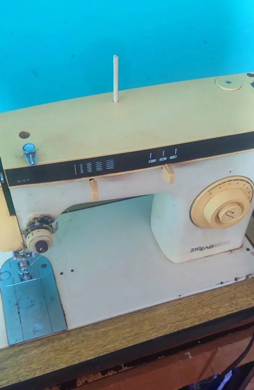 Máquina de costura Singer Zig Zag  - Foto 3