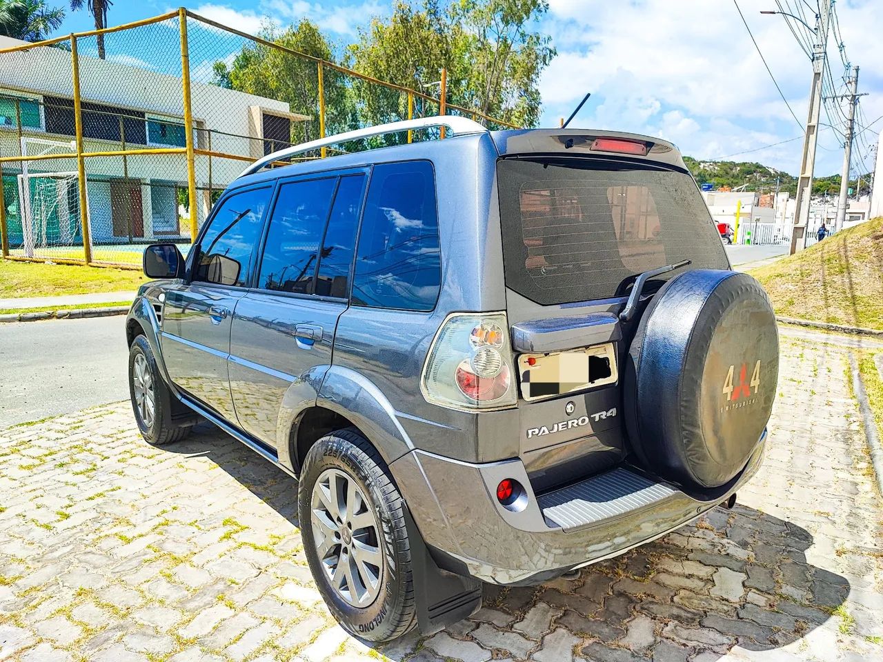 Mitsubishi Pajero Pajero TR4 2.0 Flex 16V 4X2 Mec. 2013