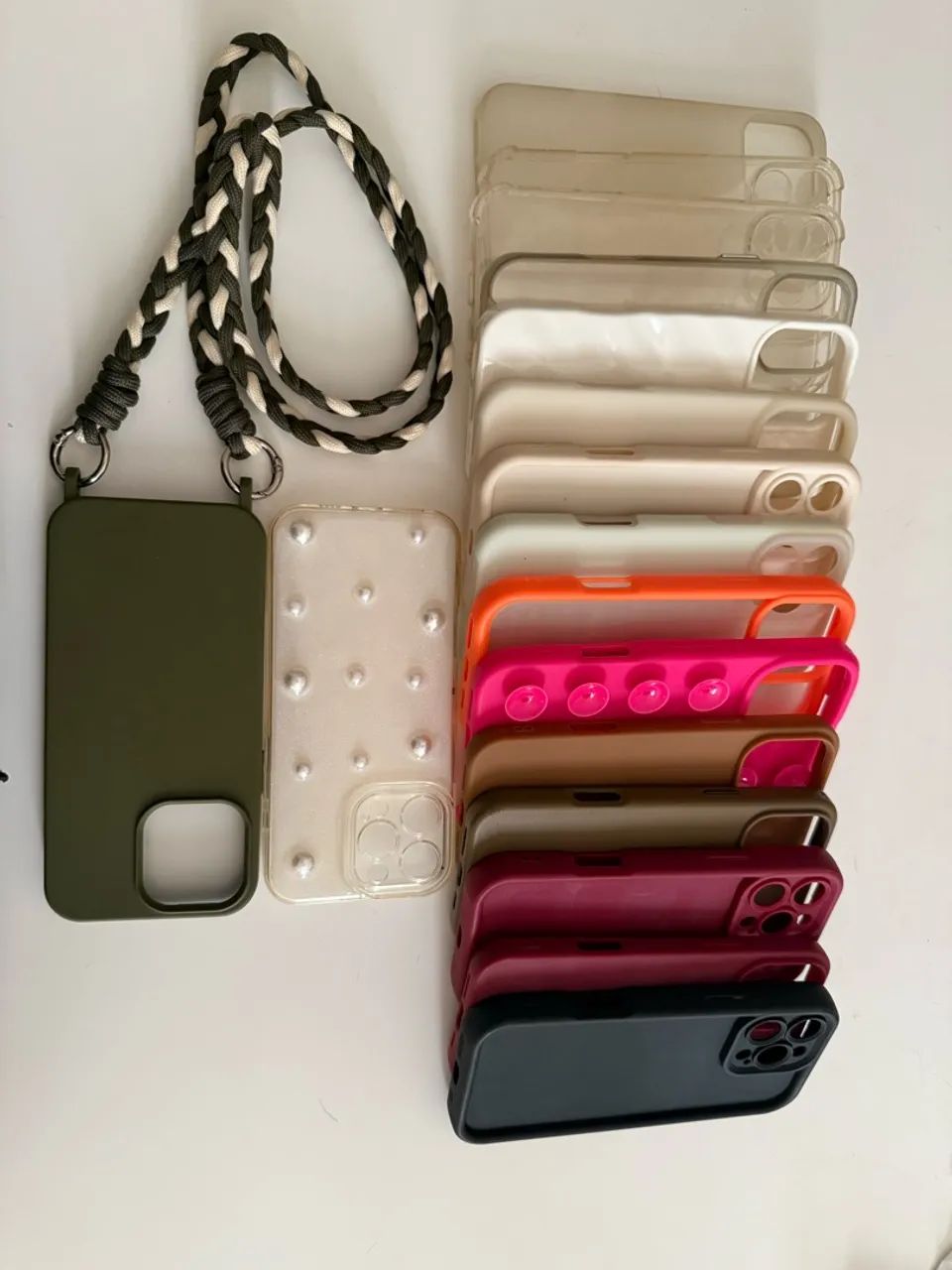 17 Capas de celular 16 pro Max