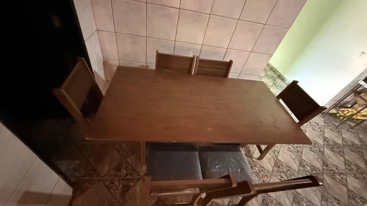 Mesa de madeira muito nova - Foto 4