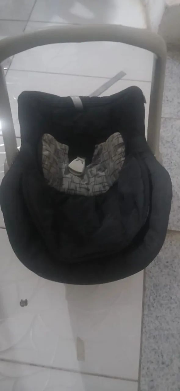 Vendo bebê conforto 170,00.