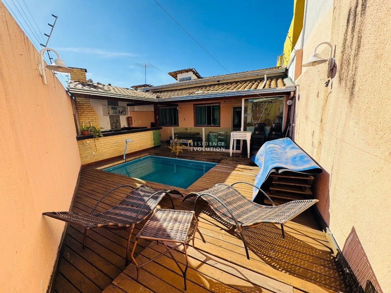 Excelente Casa Linear com 3 Quartos e Piscina no Bairro Heliópolis - Foto 2