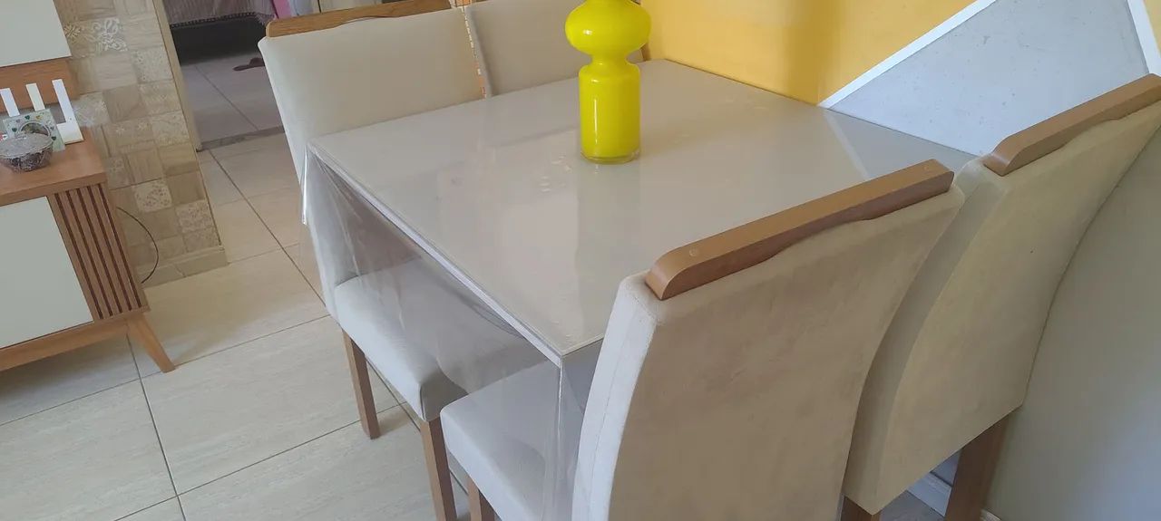Mesa com 4 cadeiras  - Foto 2