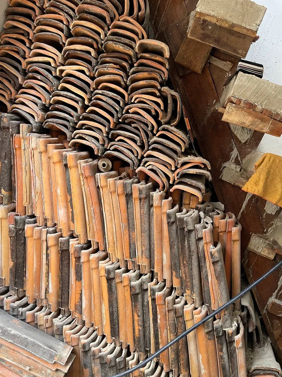 ? VENDO TELHAS CERÂMICAS USADAS 2