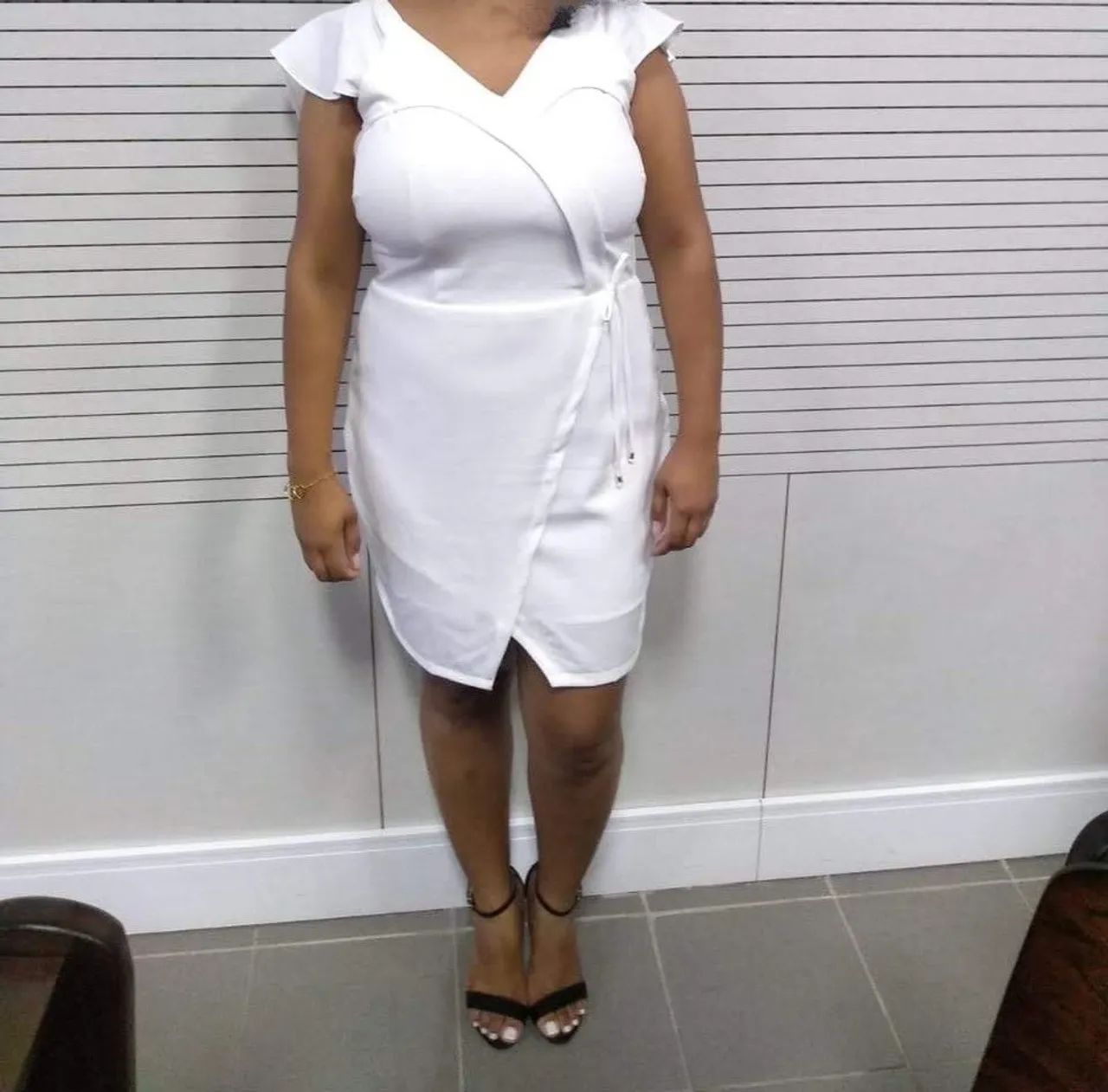 Vestido branco curto