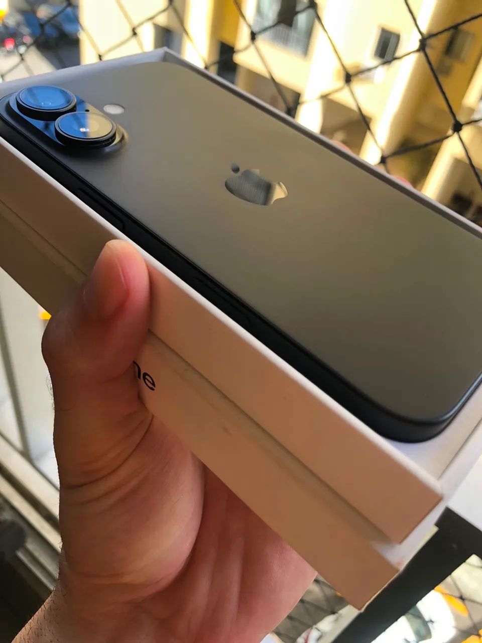iPhone 16 