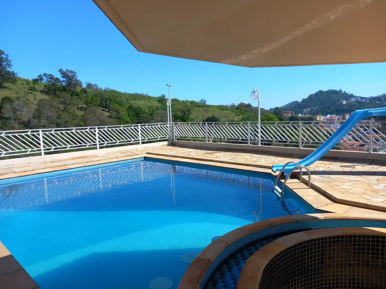 Casa para venda com 685 metros quadrados com 3 quartos - Foto 4