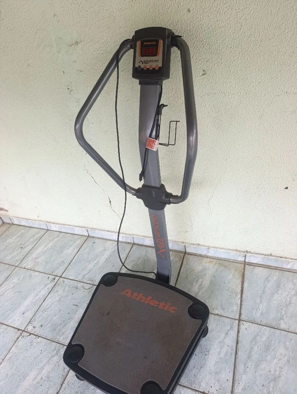 Plataforma vibratória atlétic bem conservada 
