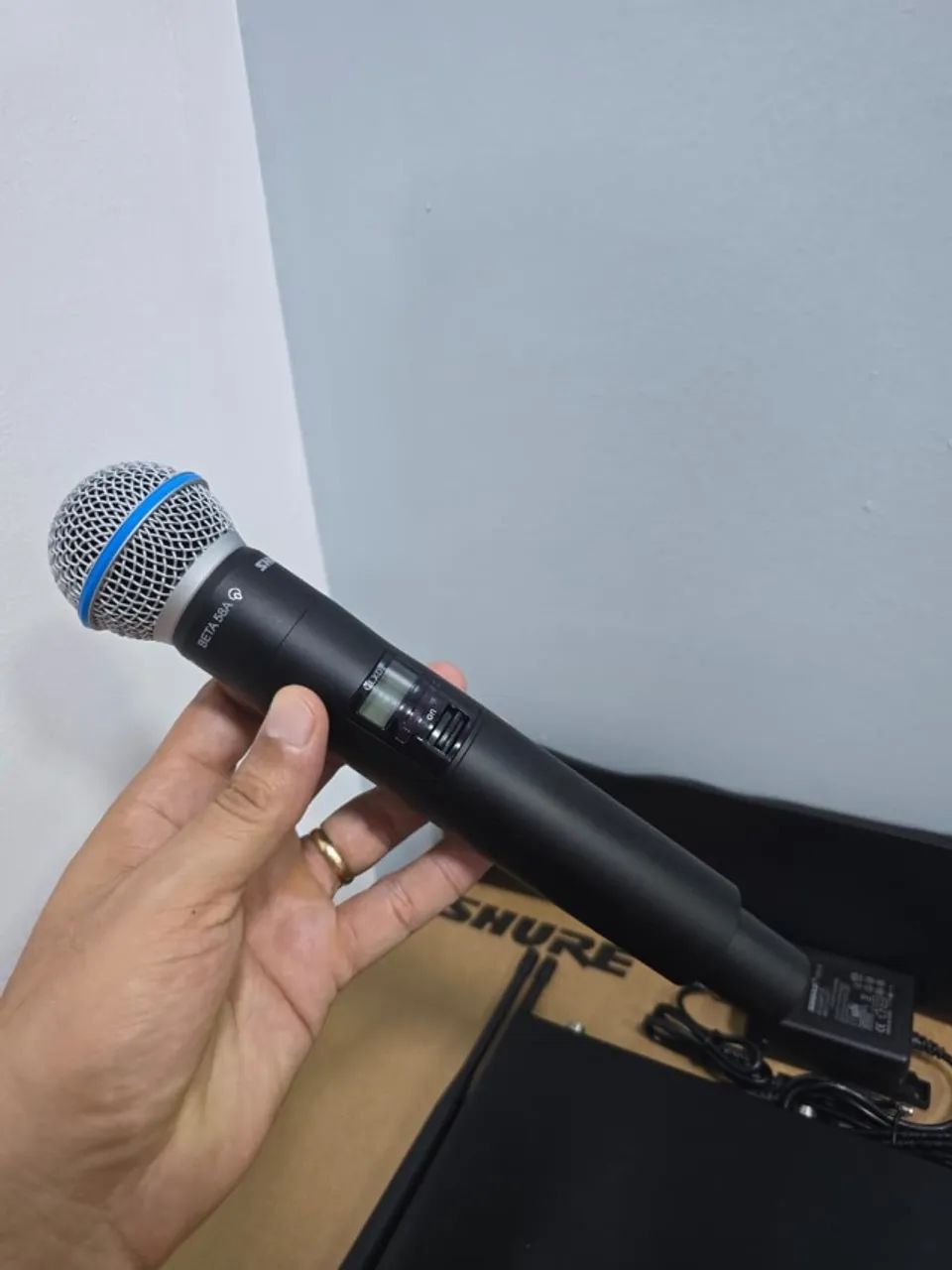 MICROFONE SEM FIO SHURE QLXD4 BETA 58A - Foto 3