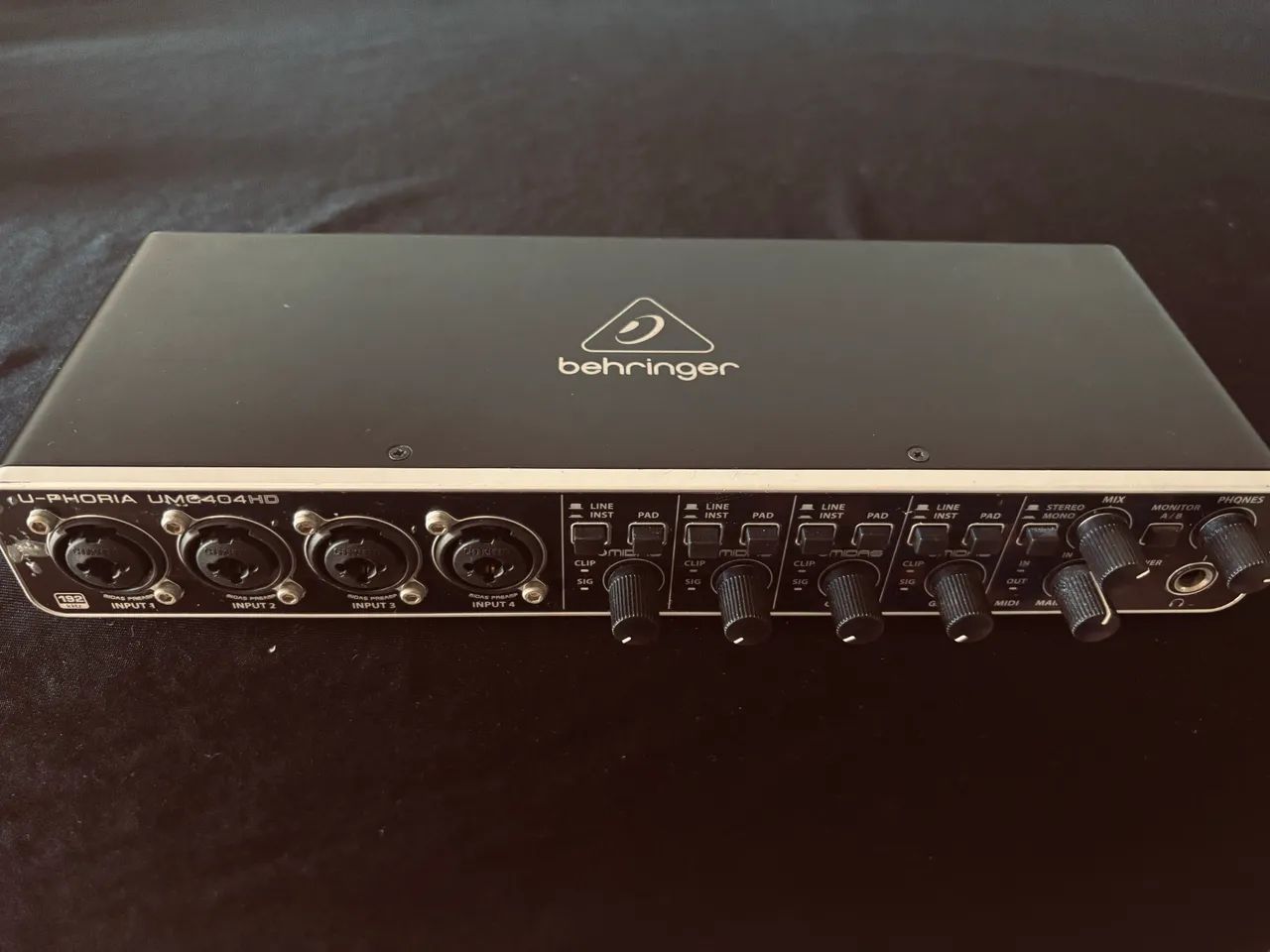 Placa de audio Umc 404
