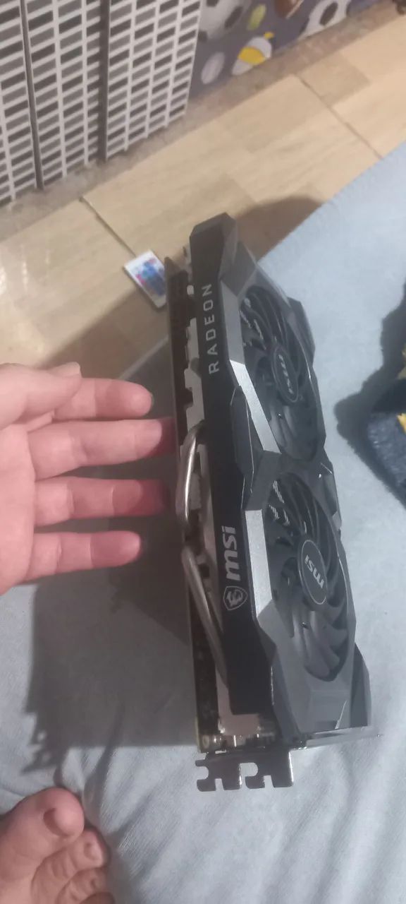 Rx 5700 com defeiro só da video quando quer - Foto 3