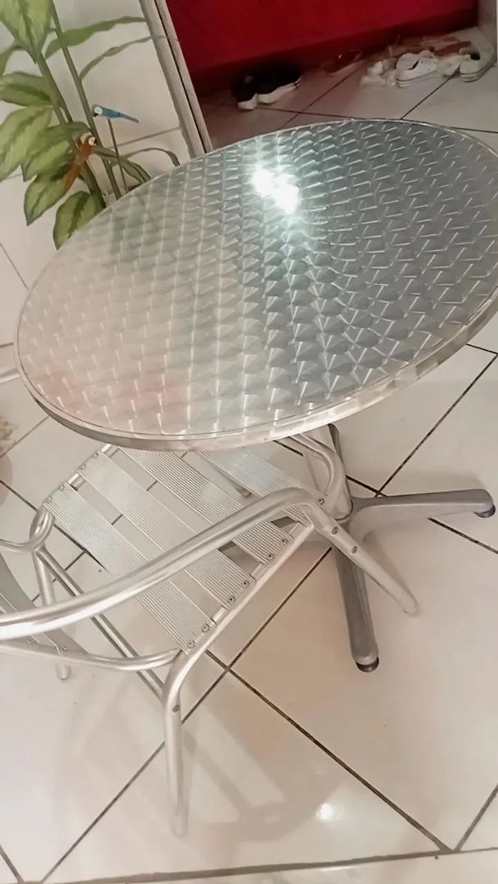 Mesa varanda de alumínio com 2 cadeiras 