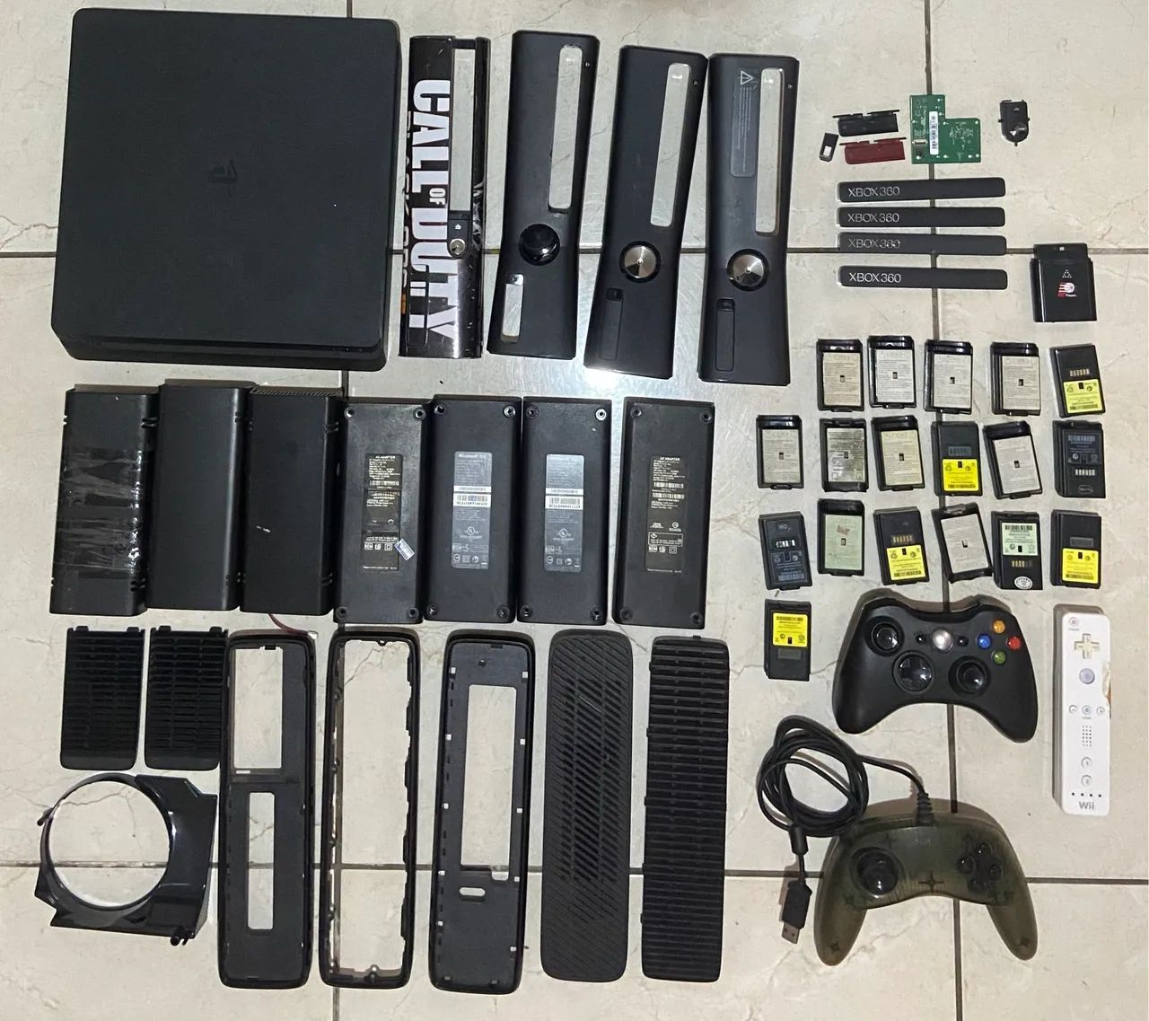 Lote de peças de PlayStation e Xbox