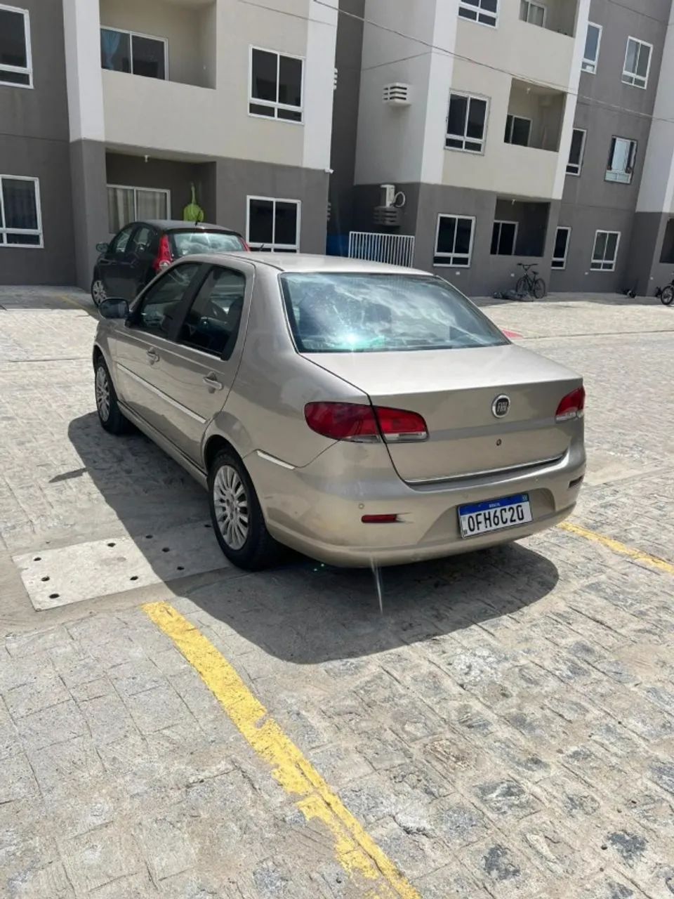 Fiat Siena Siena ESSENCE Dualogic 1.6 Flex 16V 4p 2012