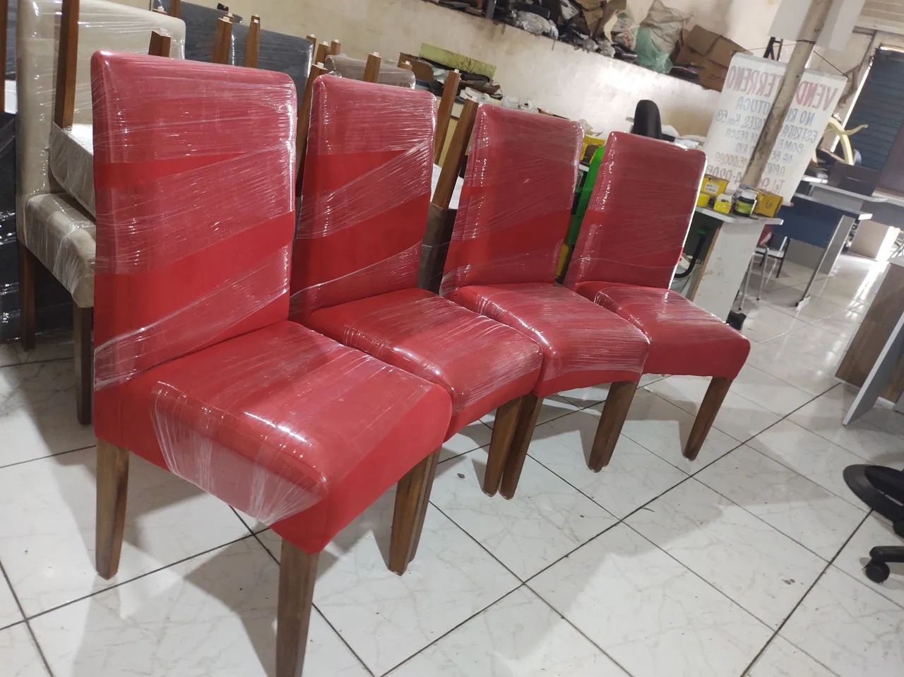 Cadeiras almofadadas para sala de jantar  - Foto 5