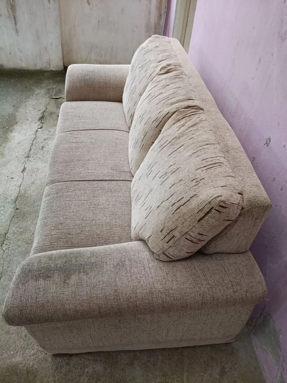 VENDE - SE SOFÁ 3 LUGARES  - Foto 2