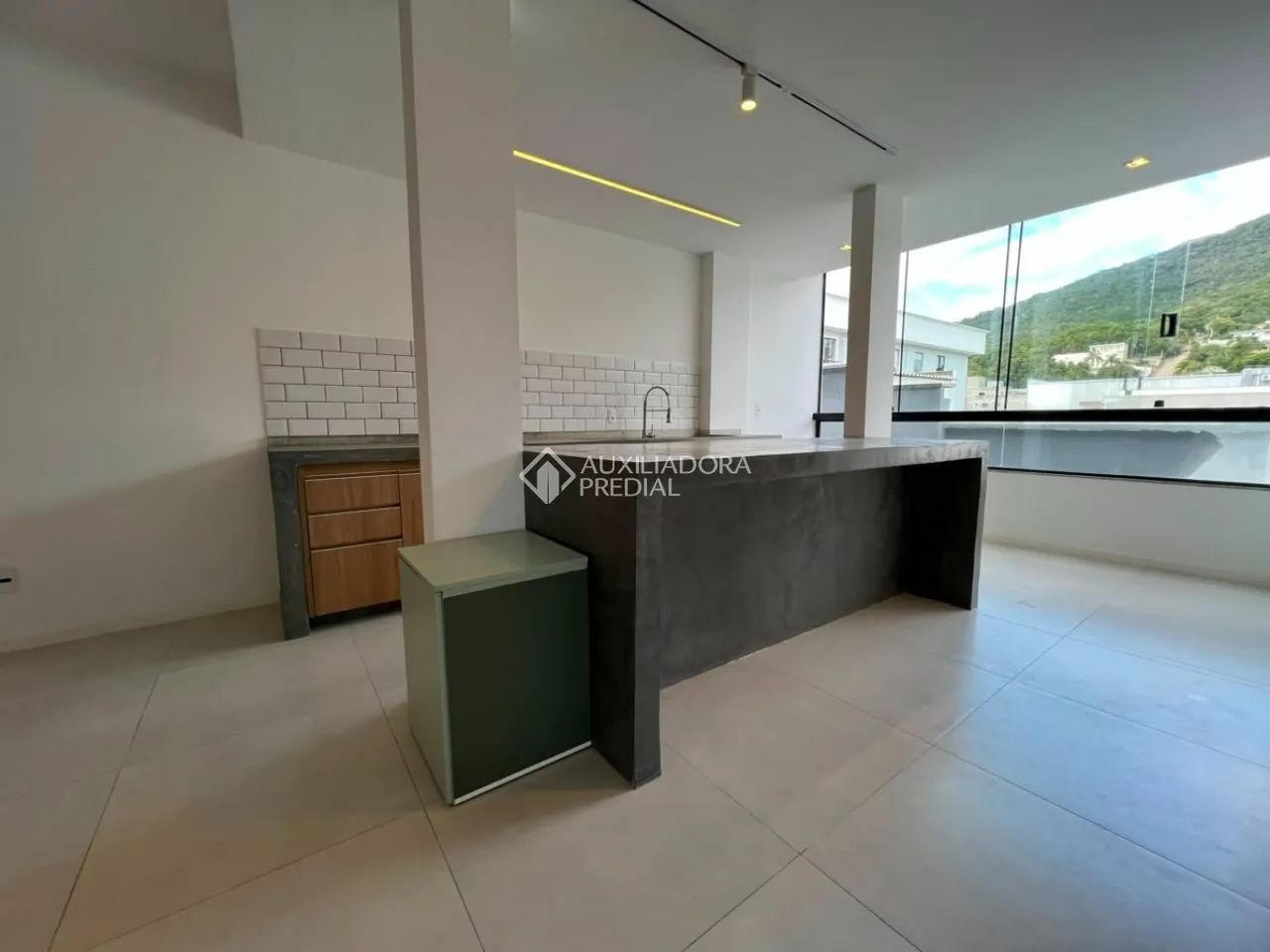 APARTAMENTO 2 SUÍTES NO RIBEIRÃO DA ILHA - Foto 3