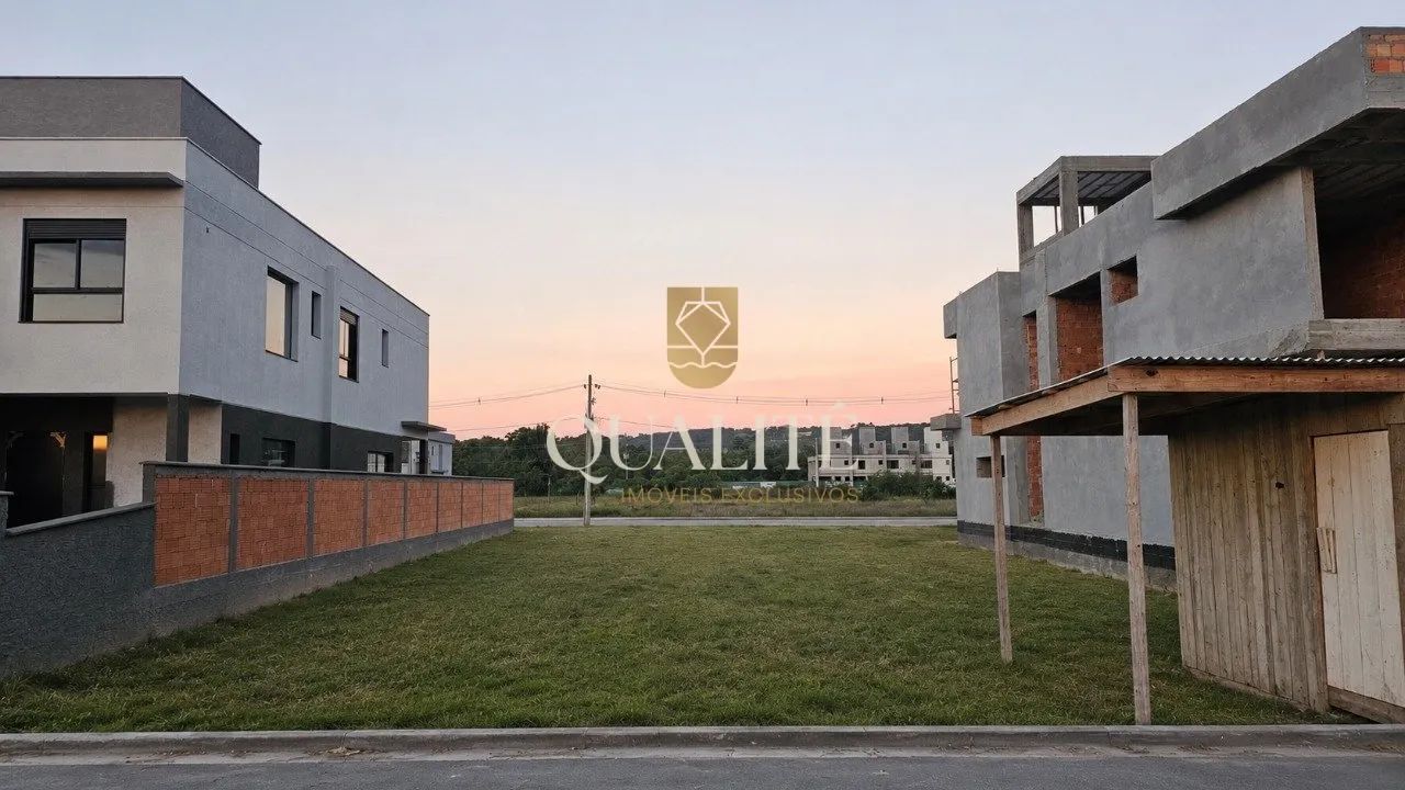 Terreno plano de 450m², 15x30, no Real Parque. R$ 515.000