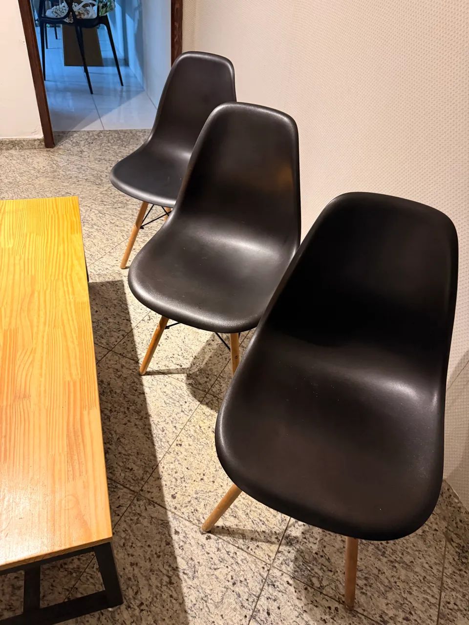 Mesa de jantar estilo industrial + banco + 3 cadeiras  - Foto 3