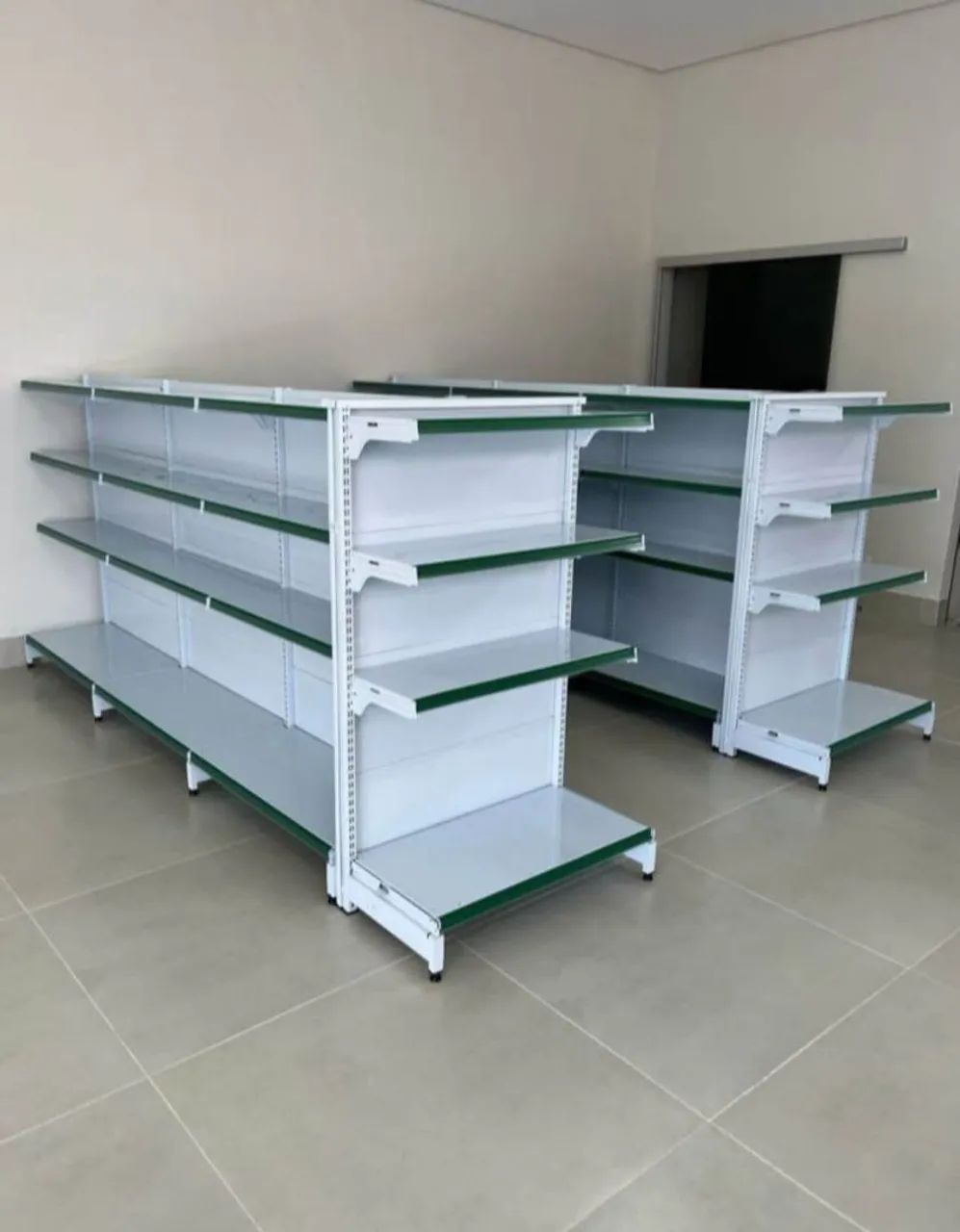 Trabalhamos com gôndolas e mini porta pallet  - Foto 4