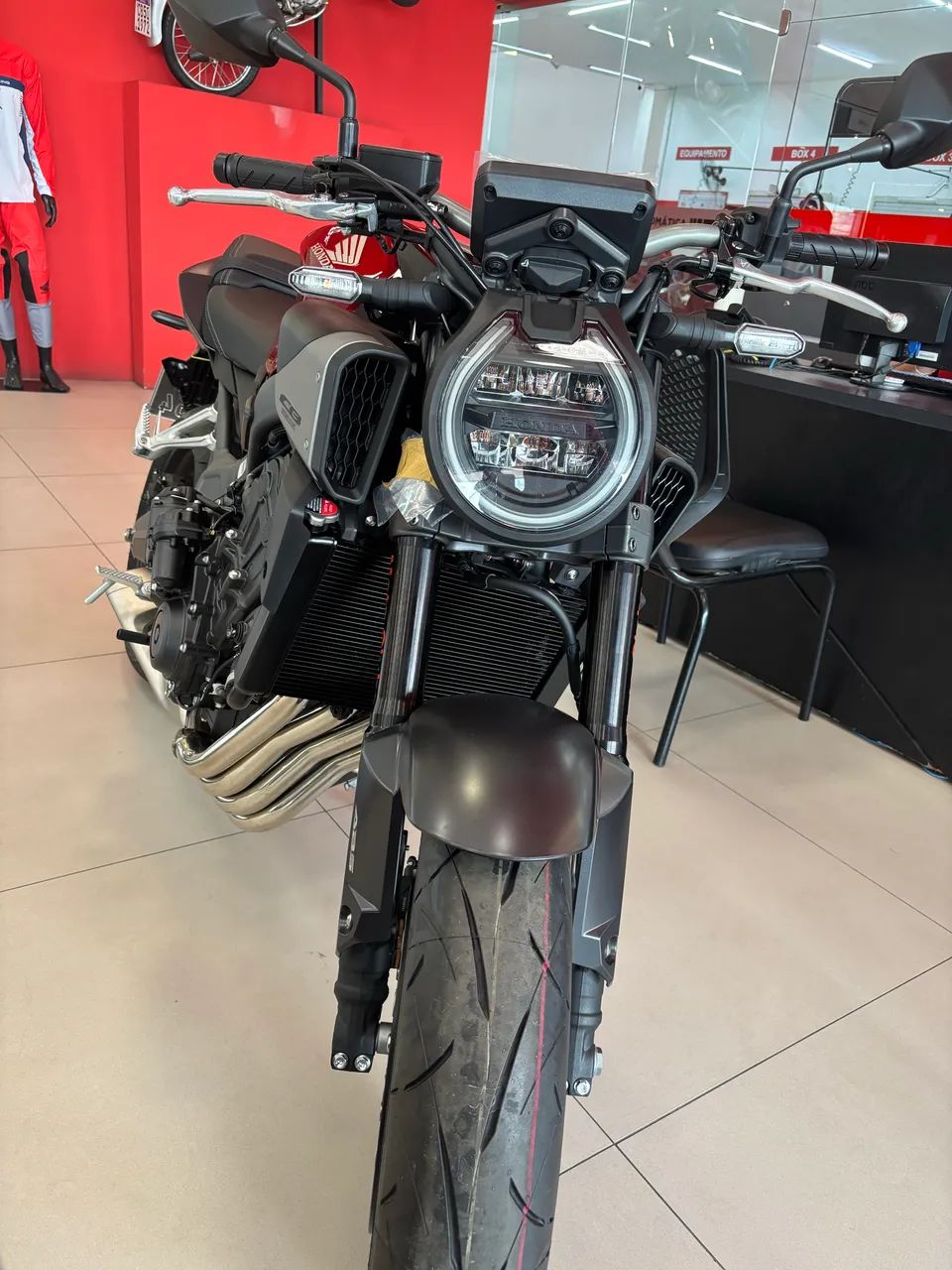 CB 650R - Foto 3