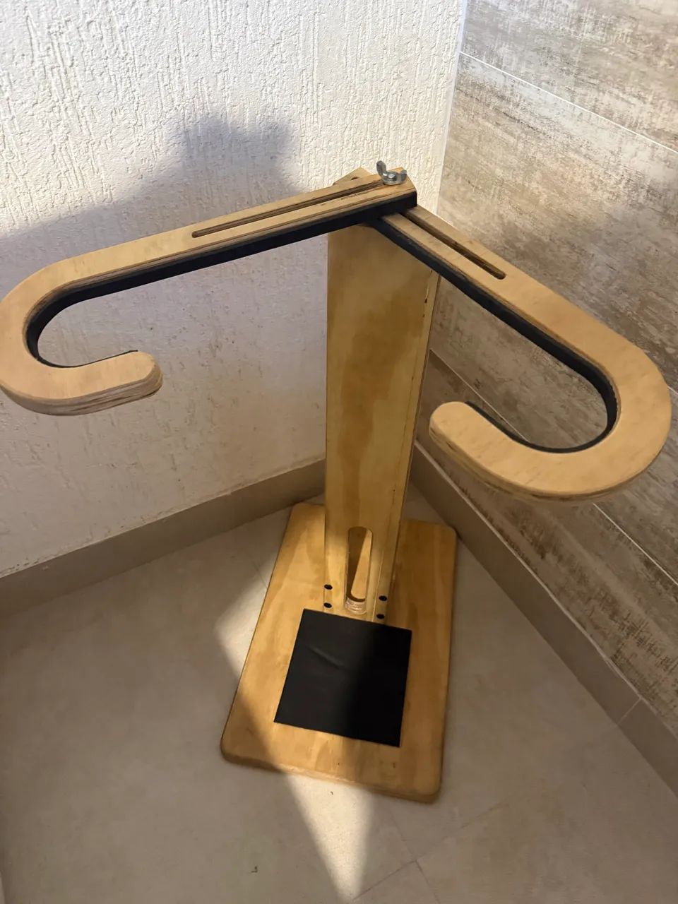 Rack vertical para prancha de surf