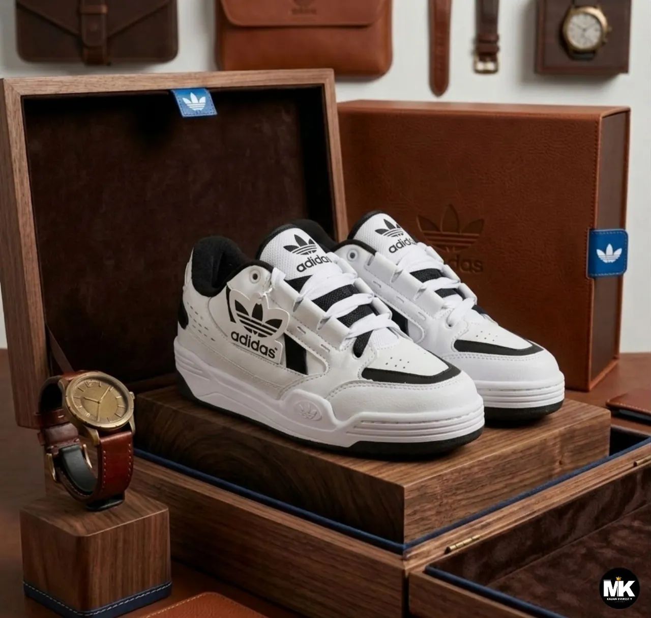 Adidas ADI2000 White & Black | Design Robusto, Estética Y2K e