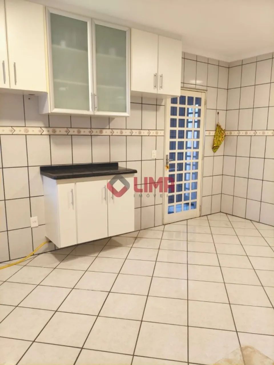 LINDA CASA COM 3 QUARTOS, (1 SUÍTE) EM AGUDOS / SP - Foto 3