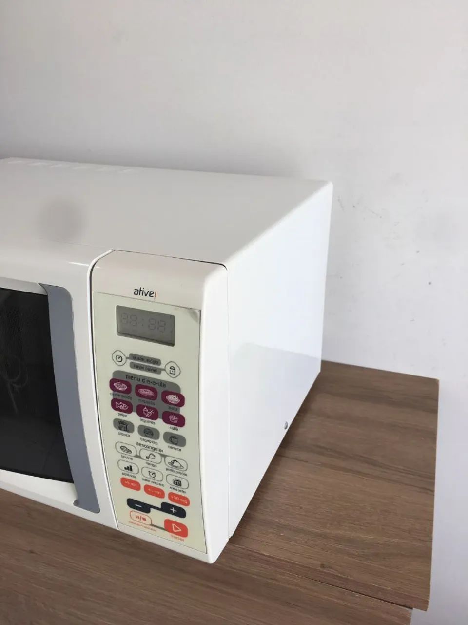 Microondas Brastemp ative 30 lts 127v. Ótimo estado  - Foto 3