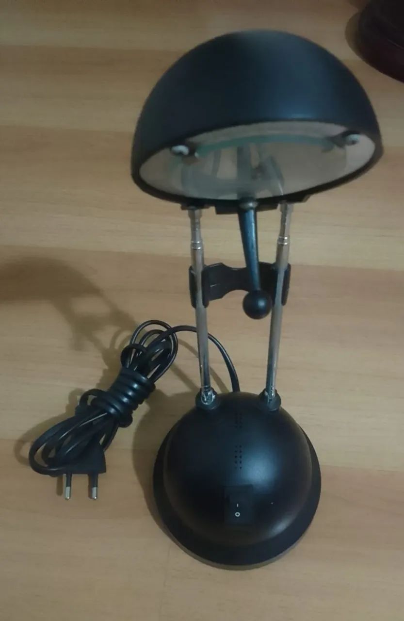 luminaria preta flexivel e articulada 127V  20w  - Foto 2