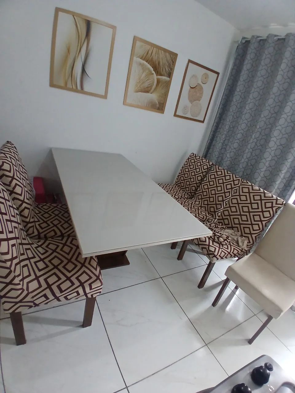 Mesa de jantar + 6 cadeiras (mando video dela no whatsapp) - Foto 2