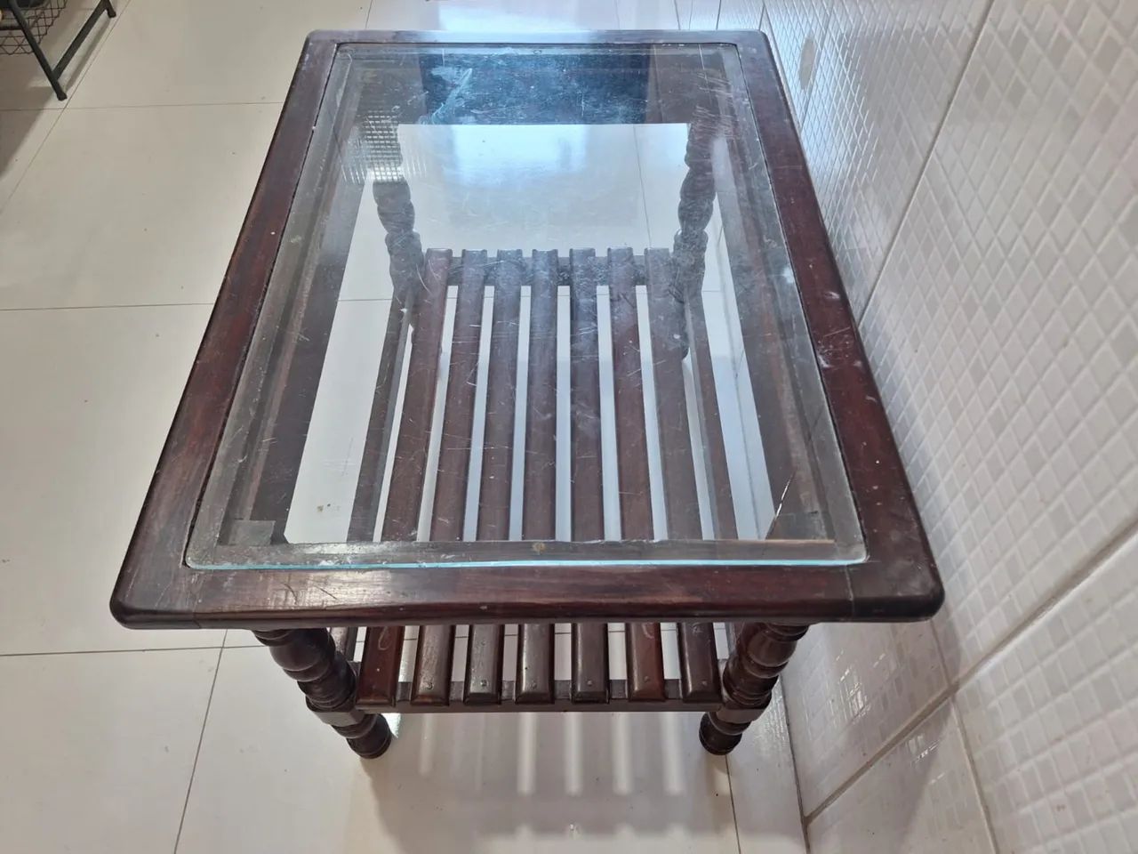 Mesa de centro em madeira e vidro  - Foto 2