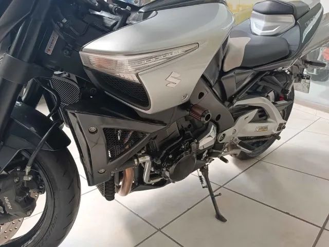 Suzuki B-king 1300  - Foto 5