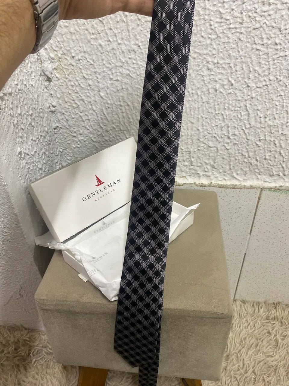 Gravata Nova Gentleman (na caixa) - Foto 2