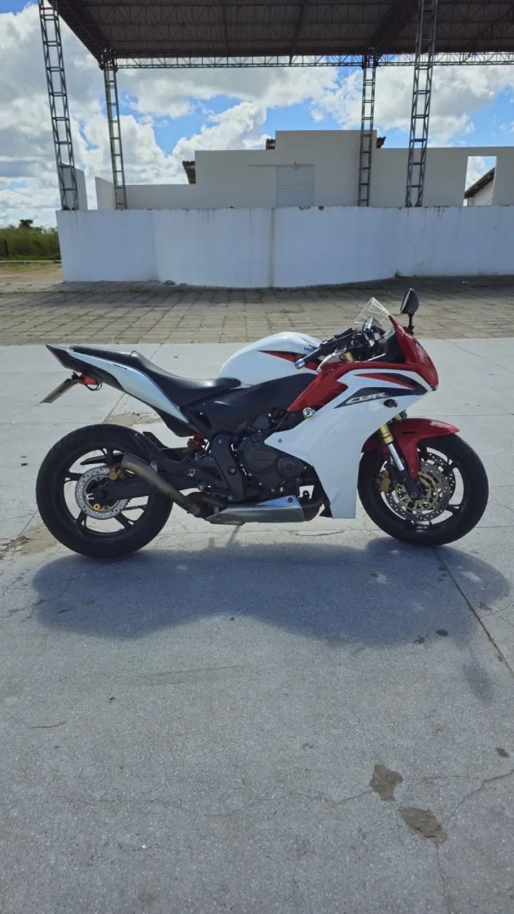 Vendo CBR 600F (Hornet Carenada) - Foto 3