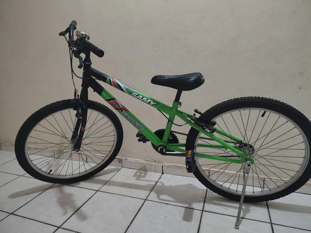 Bicicleta infantil menino