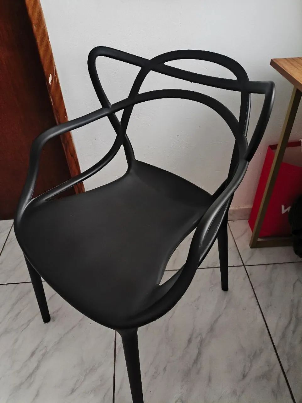 Cadeira Plástica Allegra Preta Conthey