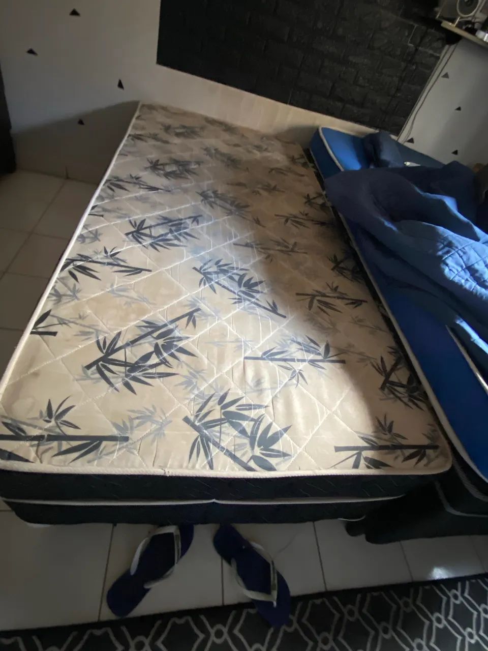 Cama 100$ preço a negociar  - Foto 2