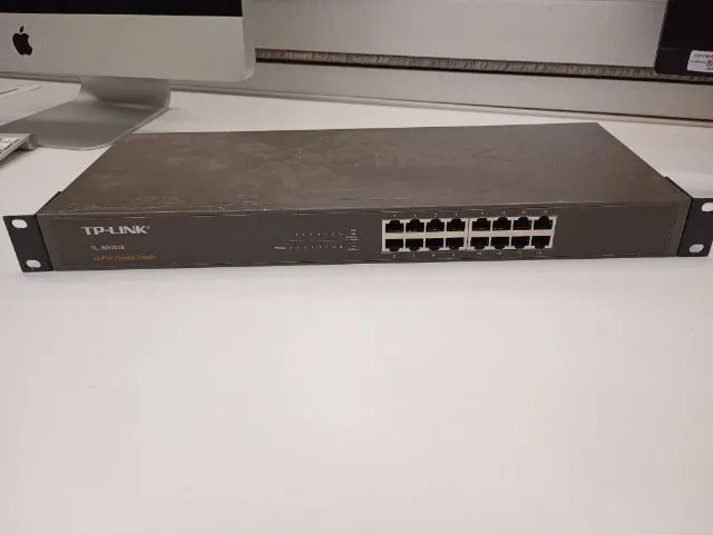 Switch TP LINK - TLSG 1016 16 portas Gigabit