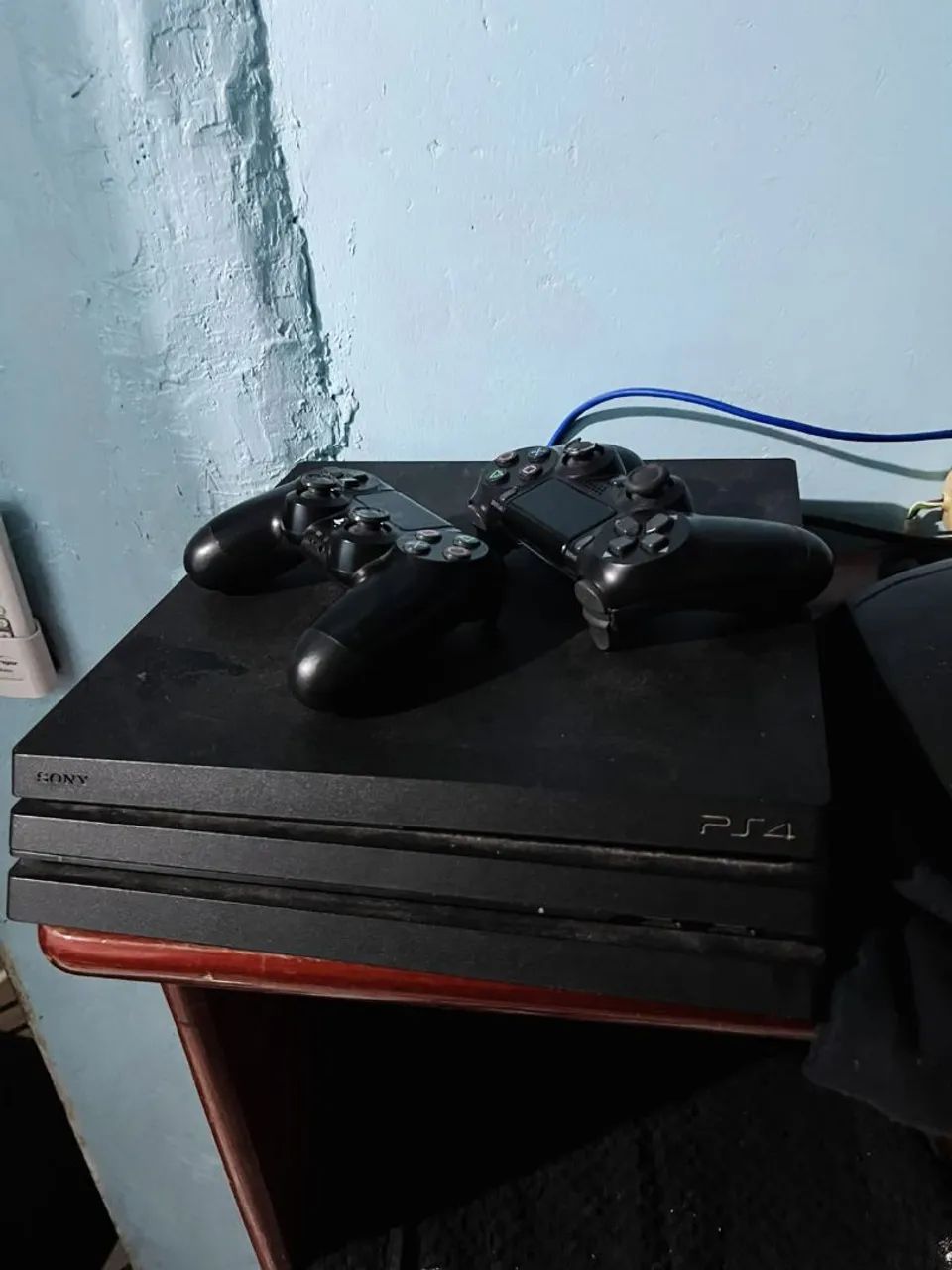 Vendo ps4pro com defeito no cooler 