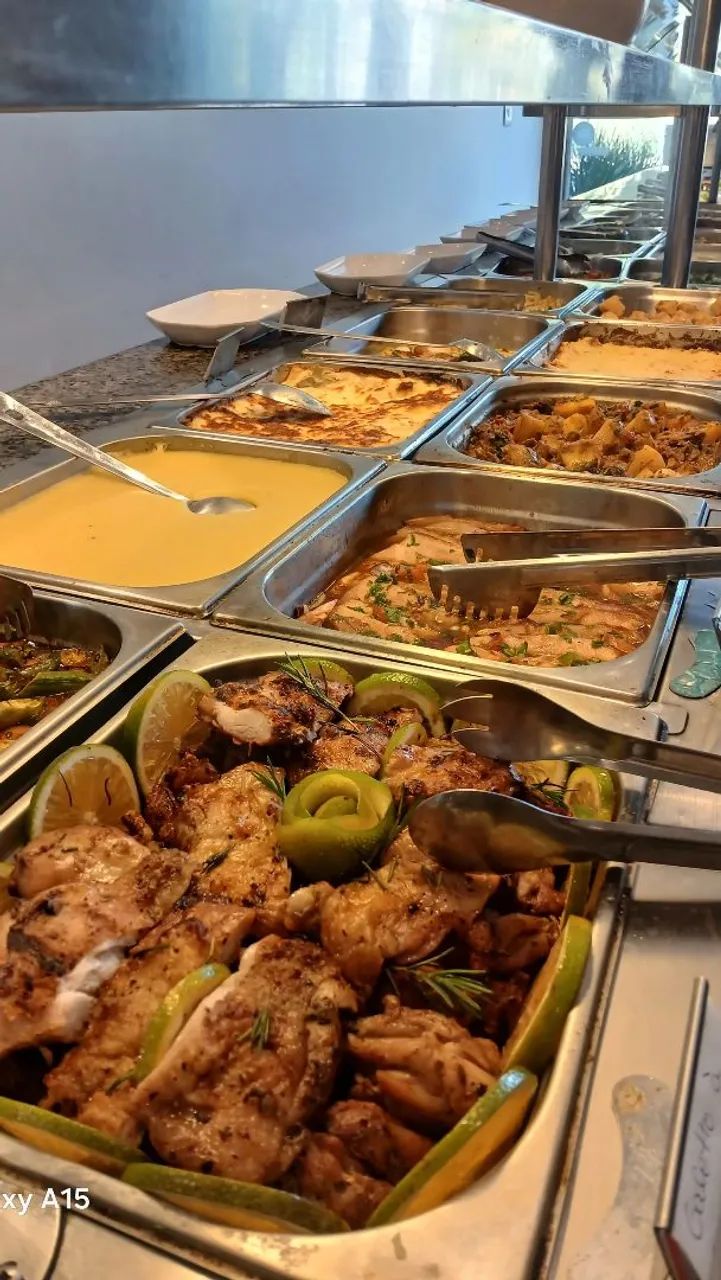 Contrata auxiliar de cozinha - Foto 2